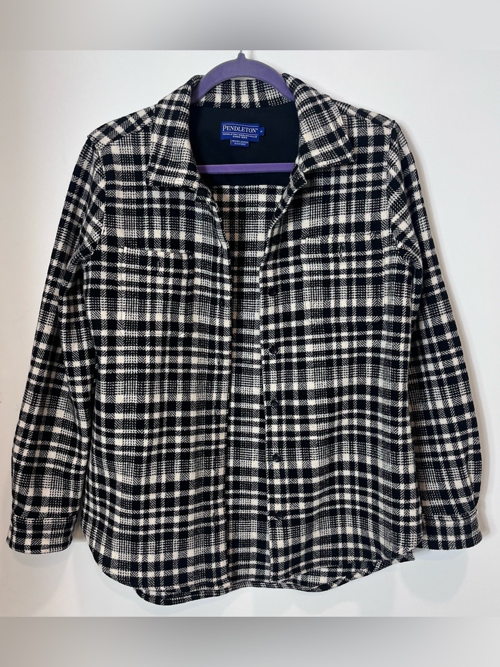 Pendleton Virgin Wool Lambs Wool Womens Black & White Plaid Shirt Button Front M